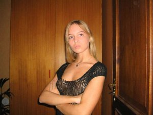 Marie-alexandrine escortgirl Gauchy, 02